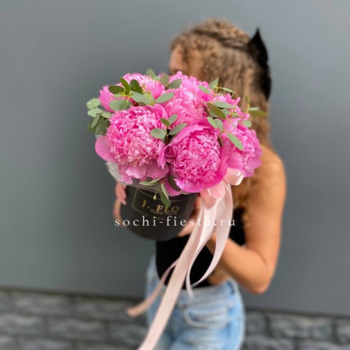 Дизайнерский цилиндр "Фломени" в Томске