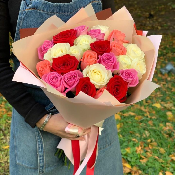25 роз "Карусель" в Томске