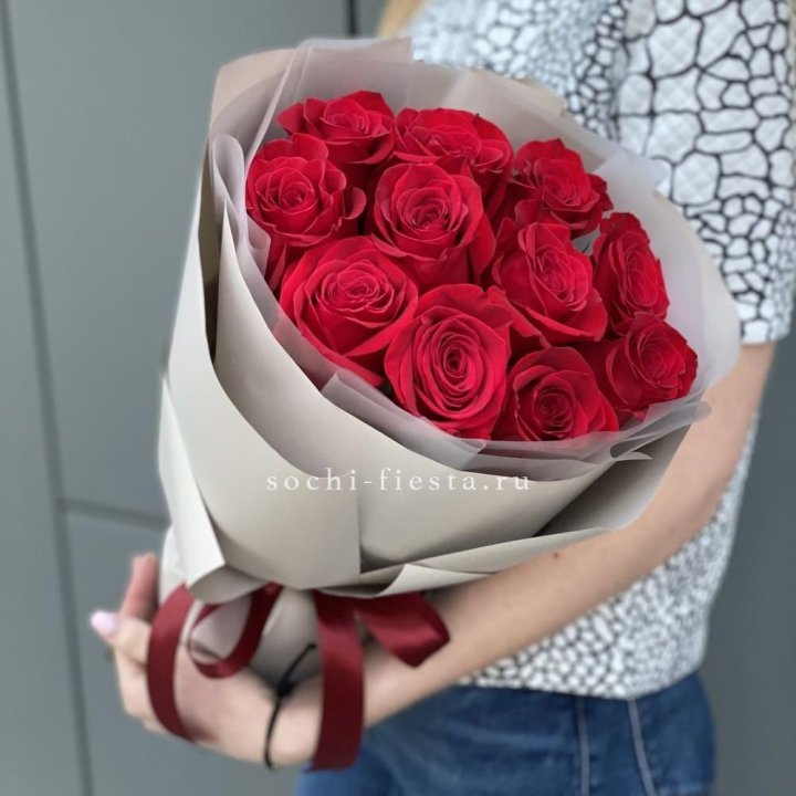 Букет красных роз "Рози" в Томске
