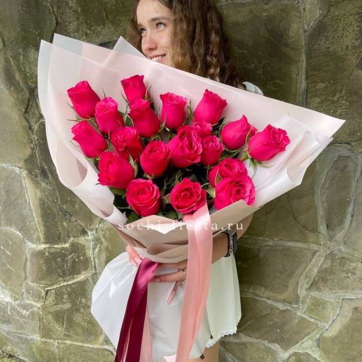 19 алых роз в Томске