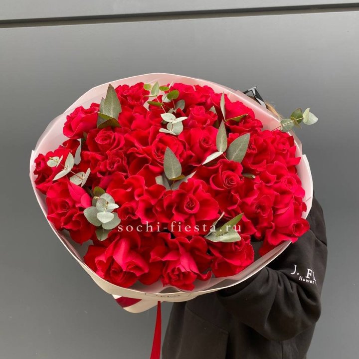 23 Красных французских роз в Томске