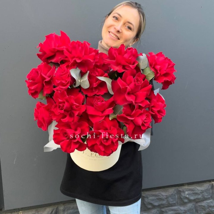 17 Французских роз в боксе в Томске