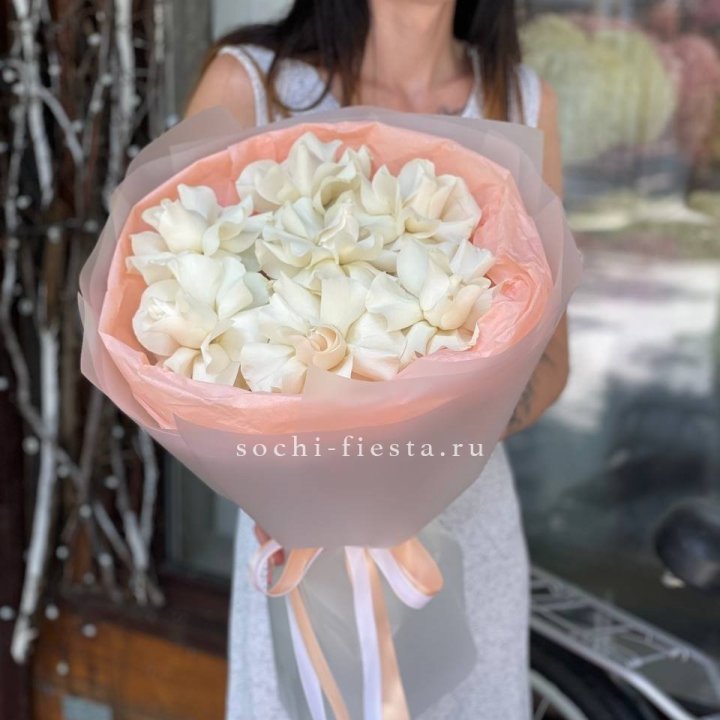 7 Белых французских роз в Томске