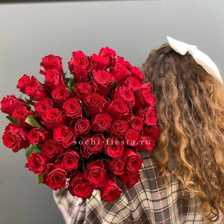 51 красная роза в Томске