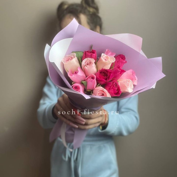 Букет из 15 роз Микс (Кения) в Томске