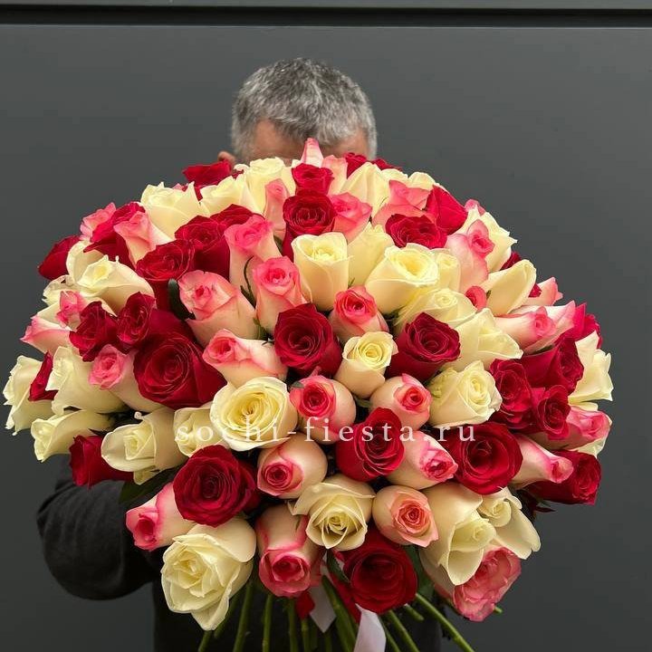 101 разноцветная роза "Джули" в Томске