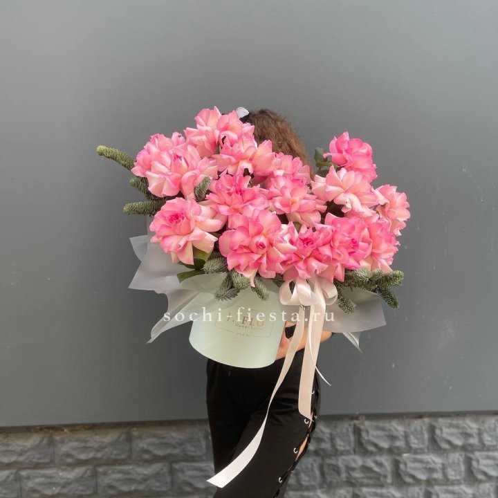 Бокс из 15 французских роз в Томске