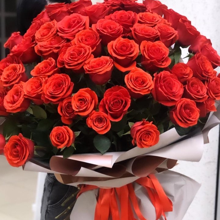 Букет высоких эквадорских роз  в Томске