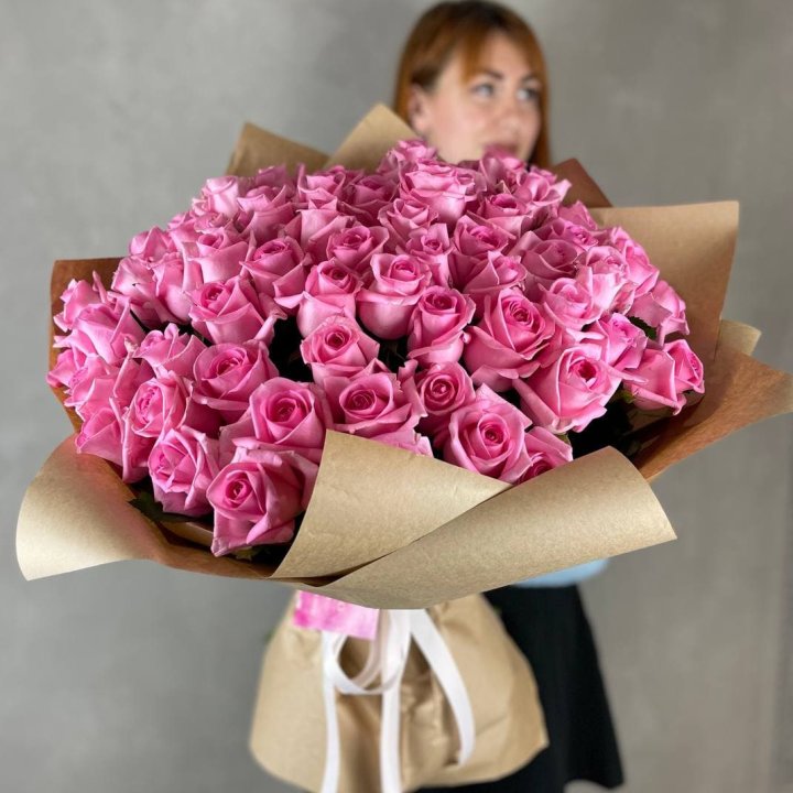 101 розовая роза в Томске