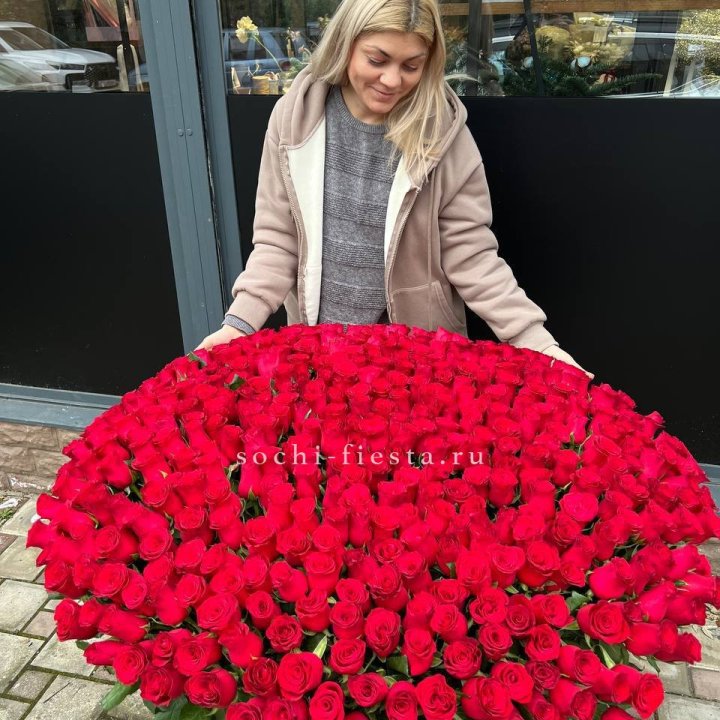 501 красная роза в корзине в Томске