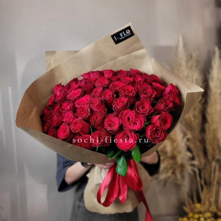 63 красных роз вайт в Томске