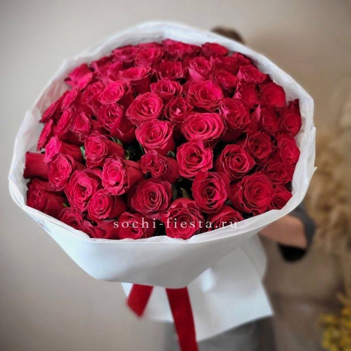 65 красных роз вайт в Томске