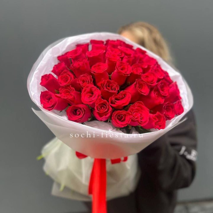 55 красных роз "Амелия" в Томске