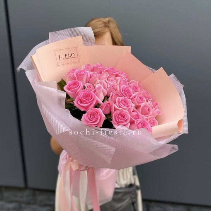 33 Розовые розы в Томске