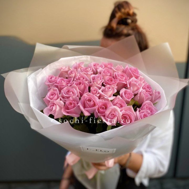 Букет розовых роз  в Томске
