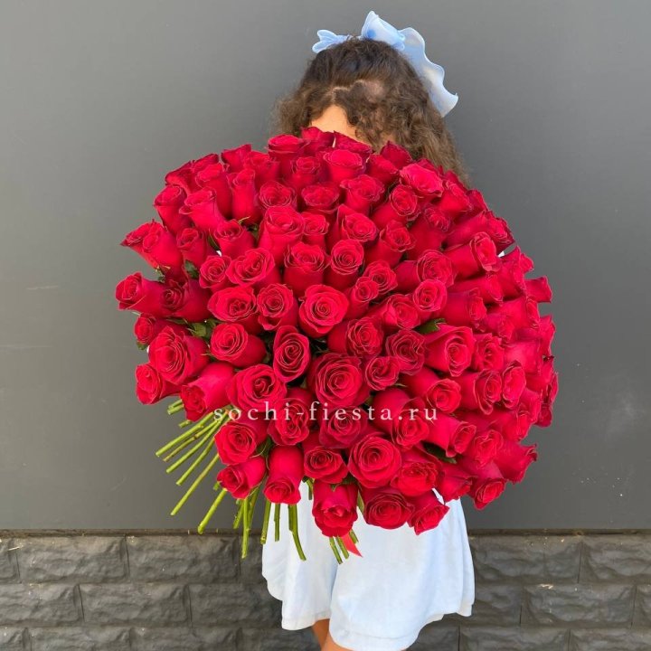 101 красная роза в Томске