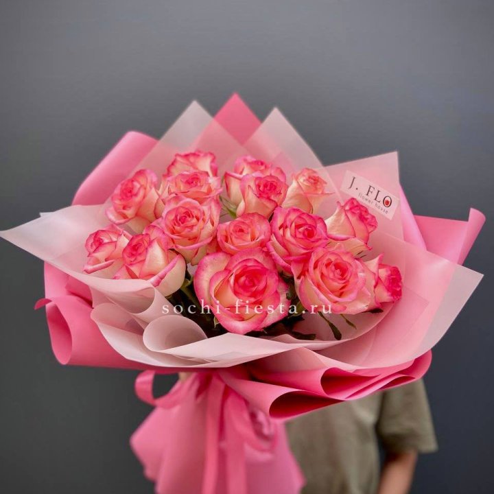 15 роз "Джумилия" в Томске