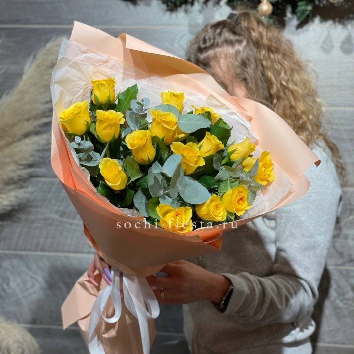 15 желтых роз в Томске