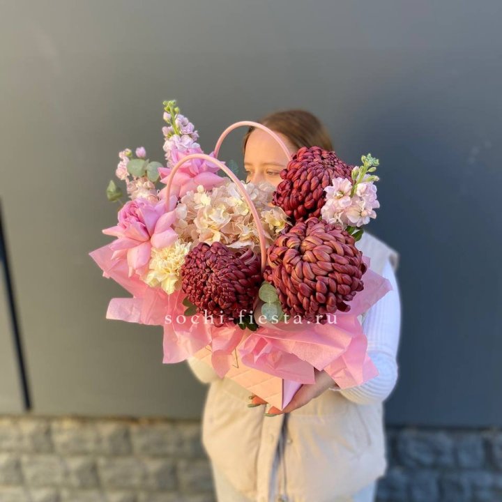 Сумочка нежная с бигуди в Томске