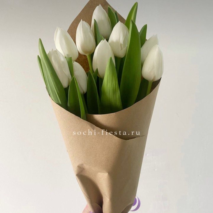 Букет белых тюльпанов в Томске