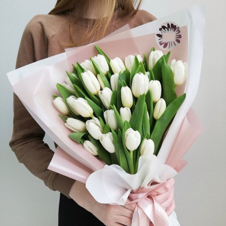 Букет белых тюльпанов "Моника" в Томске