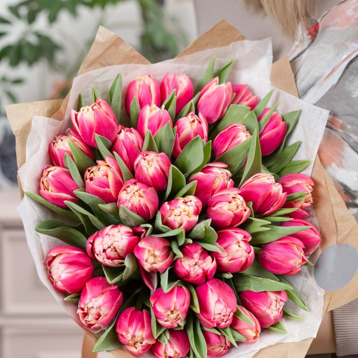 Букет пионовидных тюльпанов в Томске